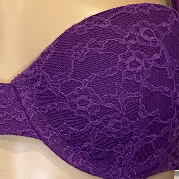 Victoria's Secret Multi-Way Strapless Padded Underwire Lace Purple Bra 32B VGC - Picture 3 of 5